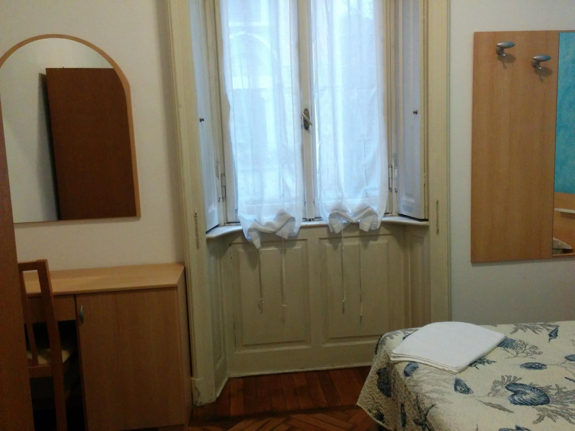 Adam'S House Hostel Milan Exterior photo