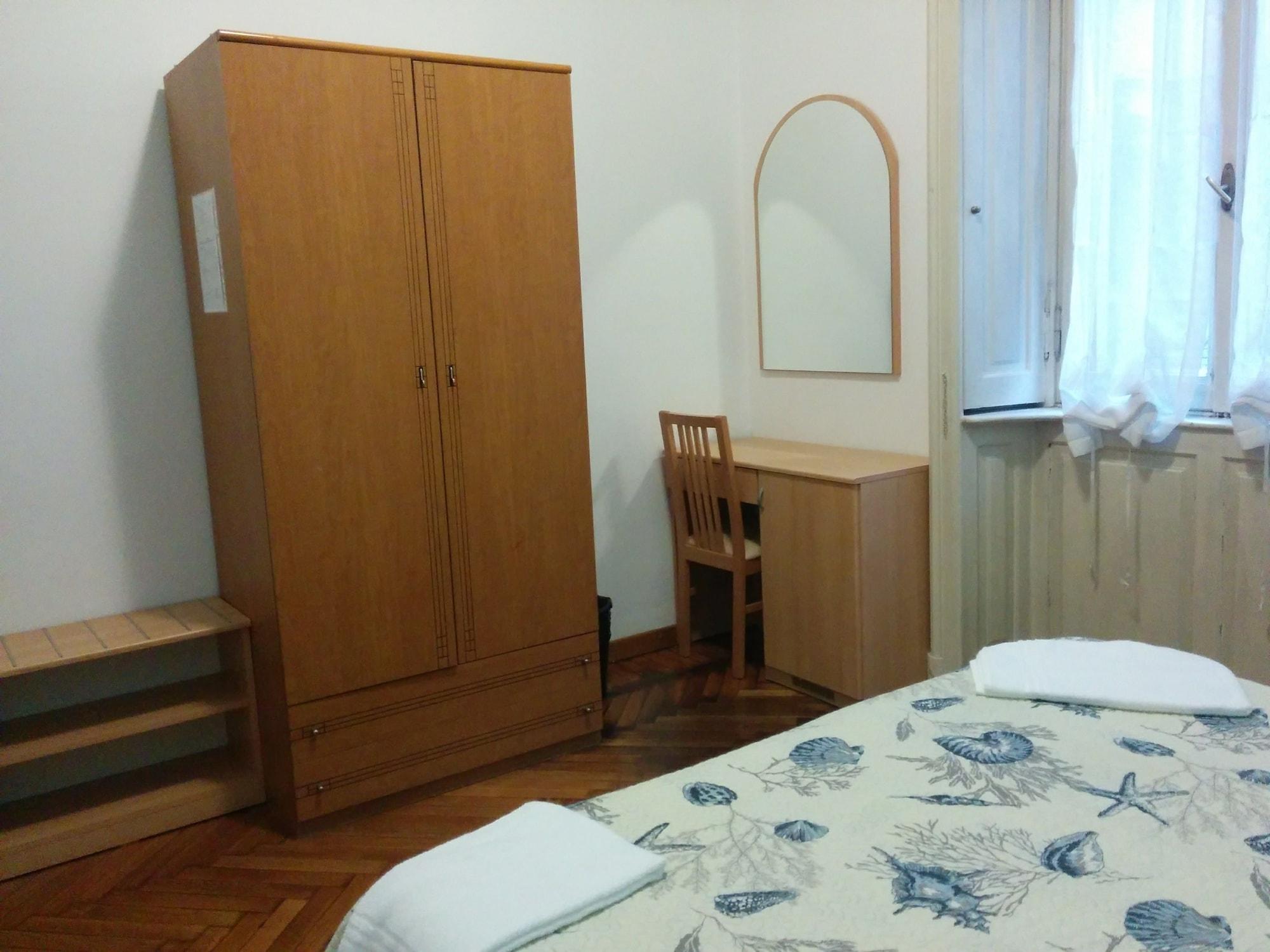Adam'S House Hostel Milan Exterior photo