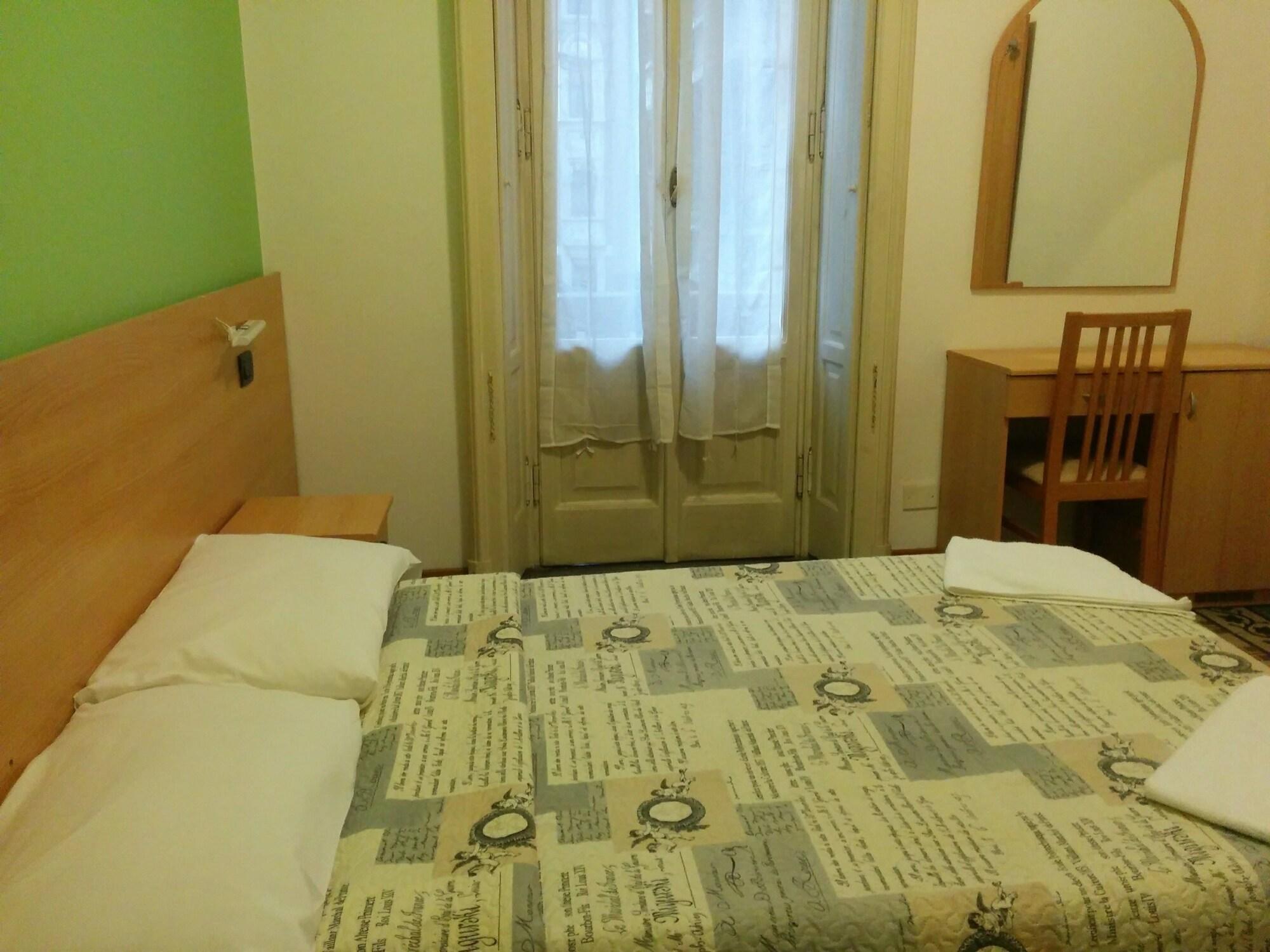 Adam'S House Hostel Milan Exterior photo